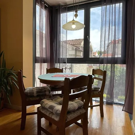 Center Apartment Split